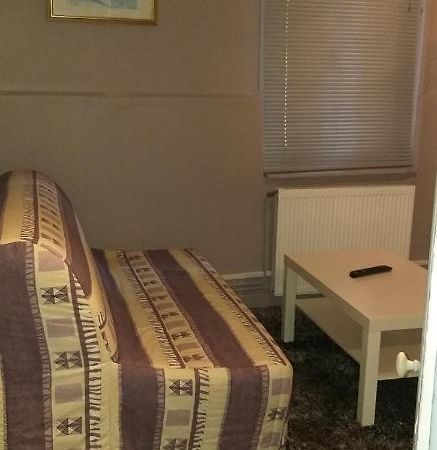 Le Creusot Apartment Екстериор снимка